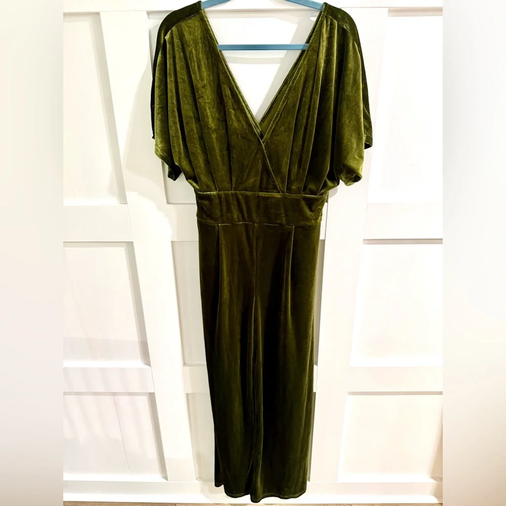 Cider Hunter Green Velvet Wide-Leg Jumpsuit – Size Large - Picture 7 of 8